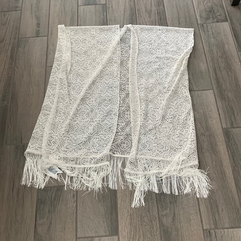 Cruise club lace kimono